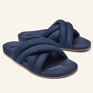 OLUKAI Hila Navy Blue Water Resistant Puffy Slide Sandals ~ 7